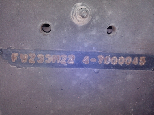 ขายรถ 10 ล้อน้ำมัน ISUZU FVZ 200 ปี 2548 2 เพลา ถังบรรจุ 16000 ลิตรมี 5 ห้องๆกลาง 4000 ลิตร ราคา 1620000