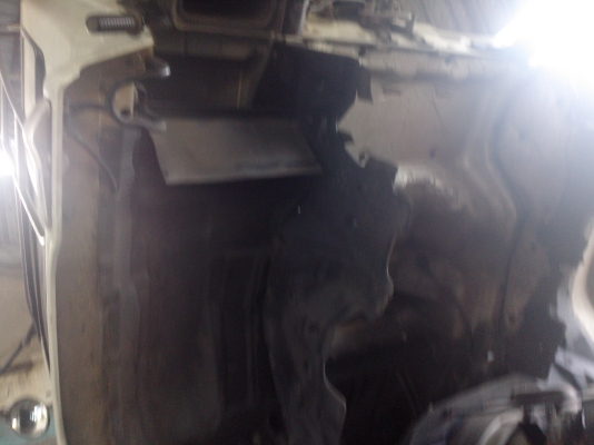 ขายรถ 10 ล้อน้ำมัน ISUZU FVZ 200 ปี 2548 2 เพลา ถังบรรจุ 16000 ลิตรมี 5 ห้องๆกลาง 4000 ลิตร ราคา 1620000