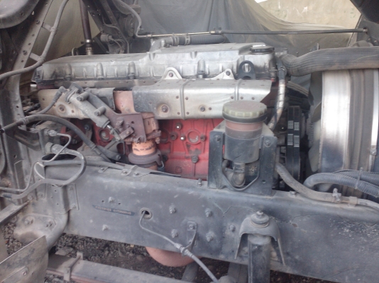 ขายรถ 10 ล้อน้ำมัน ISUZU FVZ 200 ปี 2548 2 เพลา ถังบรรจุ 16000 ลิตรมี 5 ห้องๆกลาง 4000 ลิตร ราคา 1620000