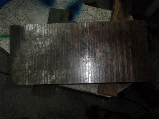 ขายครับขายเเท่นแม่เหล็กถาวร ขนาด 450 * 200 มม. (ยาว 18" กว้าง 8") สภาพใช้งาน 15000 บาท 0814583376 ช่างเอกมีบริการจัดส่งทั่วประเทศ