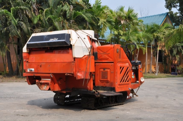 ขายรถ เกี่ยว-นวด ล้อตีนตะขาบ KUBOTA สภาพสวยเดิมจากญี่ปุ่น 49,000 เท่านั้น!!