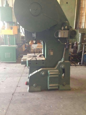 ขายครับขายเครื่องปั้มเดินเฟือง 100 ตัน สภาพสวย เกือบใหม่ พร้อมใช้ 220000 บาท 0814583376 ช่างเอก มีบริการจัดส่งทั่วประเทศ ขายครับขายเครื่องปั้มเดินเฟือง 100 ตัน สภาพสวย เกือบใหม่ พร้อมใช้ 220000 บาท 0814583376 ช่างเอก มีบริการจัดส่งทั่วประเทศ