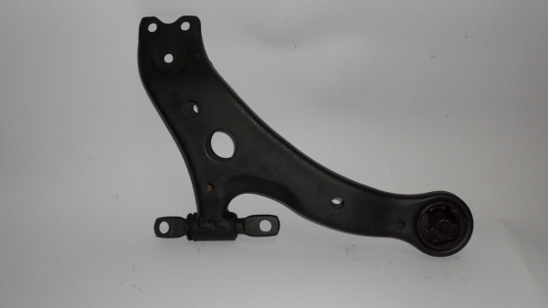 ปีกนก TOYOTA รุ่น CAMRY 2008 ล่าง