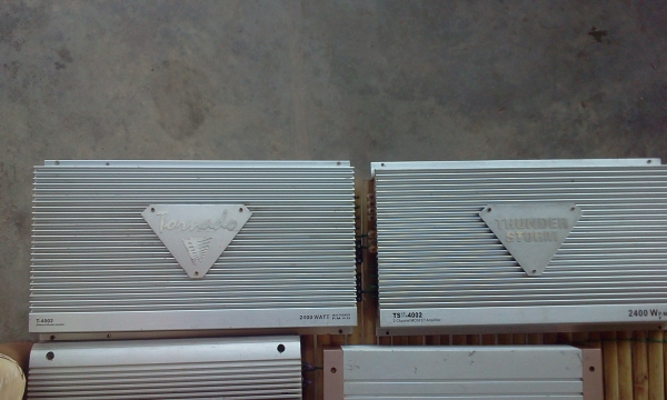 ขายสองตัวTHUNDERstorm   TORNADO 2400wแรงตัวละ4500บาท