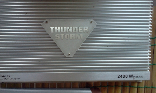 ขายสองตัวTHUNDERstorm   TORNADO 2400wแรงตัวละ4500บาท