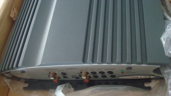 แอมป์ 3Ch Planet Audio PA4003 แอมป์ 3Ch Planet Audio PA4003