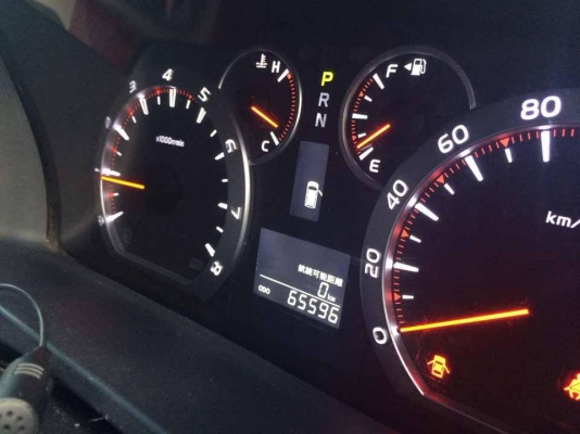 ขายถูกๆ Toyota Vellfire 2.4V ปี2011