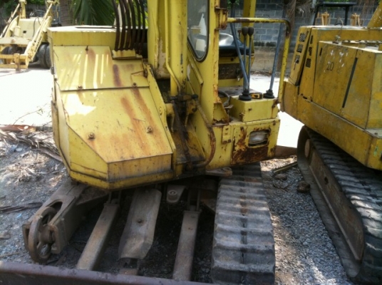 รถเจาะดิน ปักเสา  ขนาดหลุม 30X120 ซม.