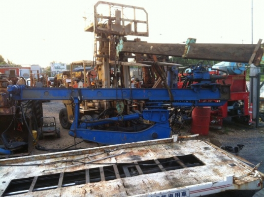 รถเจาะดิน ปักเสา  ขนาดหลุม 30X120 ซม.