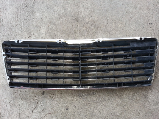 ขายกระจังหน้ารถ Benz