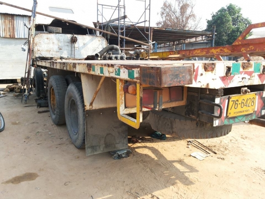 ขายกระบะรถสิบล้อ ยาว 6.20 เมตร  กว้าง 2.45 มเตร  ความกว้างของแคซซี 83 ซ.ม.