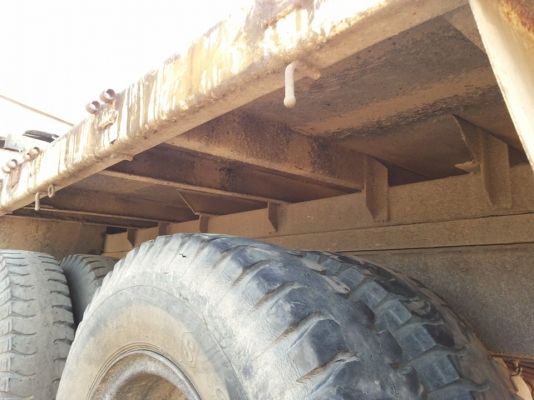 ขายกระบะรถสิบล้อ ยาว 6.20 เมตร  กว้าง 2.45 มเตร  ความกว้างของแคซซี 83 ซ.ม.