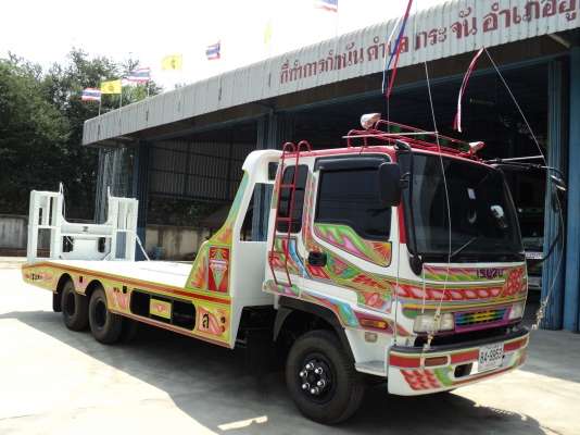 อีซูซุ 10 ล้อ(ล้อเล็ก)กระบะบรรทุกรถเกี่ยวข้าว รถตีดิน