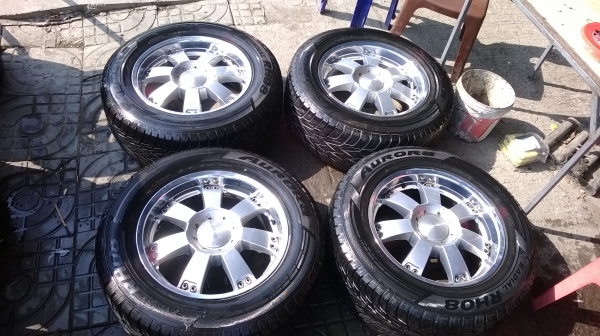 ขายล้อ lenso ขอบ18 6รู พร้อมยางชุดละ12500