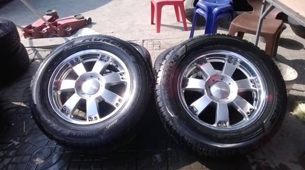 ขายล้อ lenso ขอบ18 6รู พร้อมยางชุดละ12500