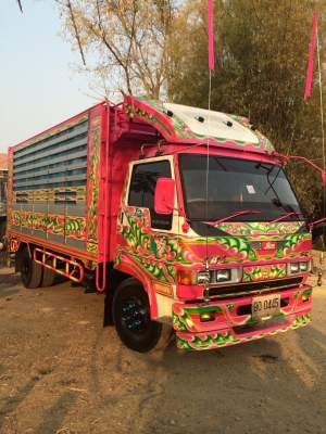 Hino fc 165 แรง สีชมพูสดใหม่