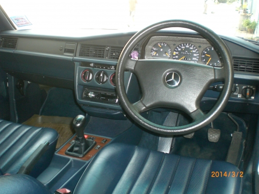 BENZ 190E เกียร์ธรรมดา สภาพสวยมาก ใช้น้อย 9xxxx km.แท้ๆ