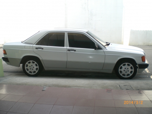 BENZ 190E เกียร์ธรรมดา สภาพสวยมาก ใช้น้อย 9xxxx km.แท้ๆ