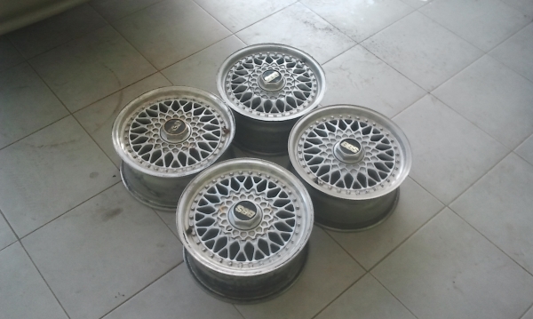 BBS 15x7 4/100 ฝาเหล็กครบ ปั้มตรา