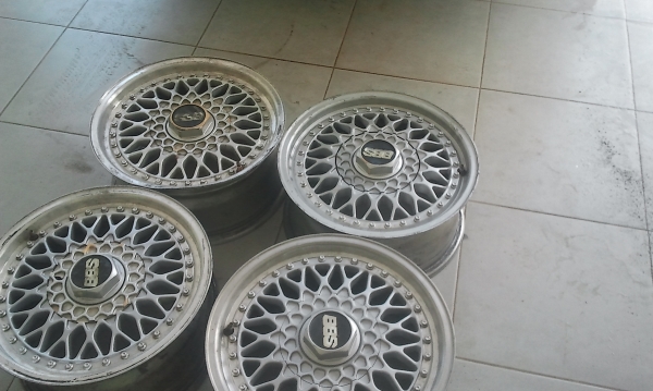 BBS 15x7 4/100 ฝาเหล็กครบ ปั้มตรา