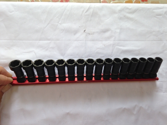 nut extractor MAC tool ครับ จำนวน 16 ลูก metric