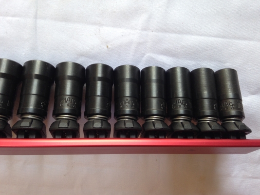 nut extractor MAC tool ครับ จำนวน 16 ลูก metric