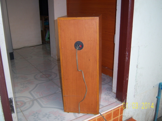 ลําโพงมีตู้เดียว