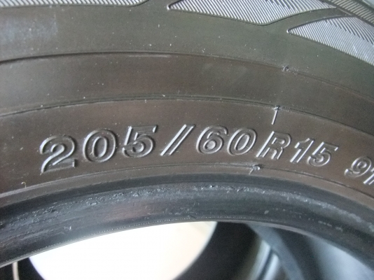 ยาง yokohama 205/60/15 ปี 10 ยาง yokohama 205/60/15 ปี 10