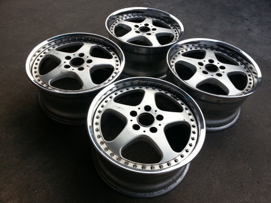 tyre R japan 17&times;8-9