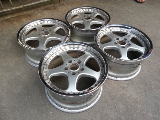 tyre R japan 17&times;8-9