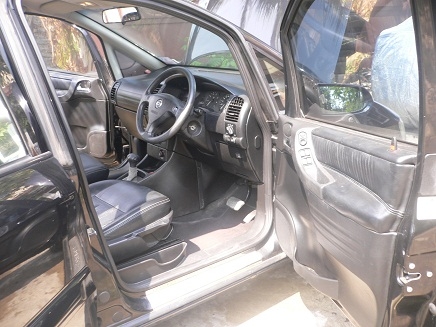 ขายรถ CHEVROLET ZAFIRA 1.8 CD Airbag2 ABS 2003 ออโต้ ติดแก็สLPGหัวฉีดถั่งโดนัด