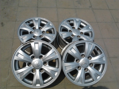 Max + BF All 265/75/16 สวยๆ 10500