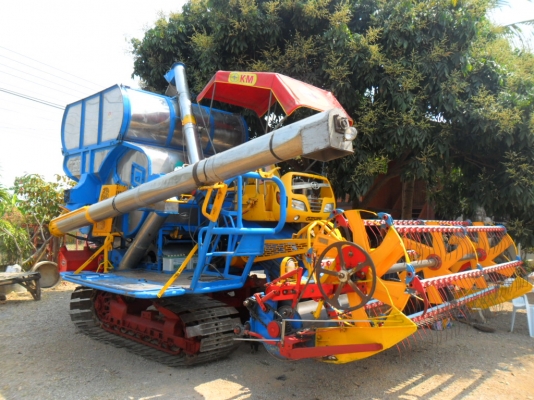 ขายรถเกี่ยวข้าว ศักดิ์พัฒนา KM47 12HT