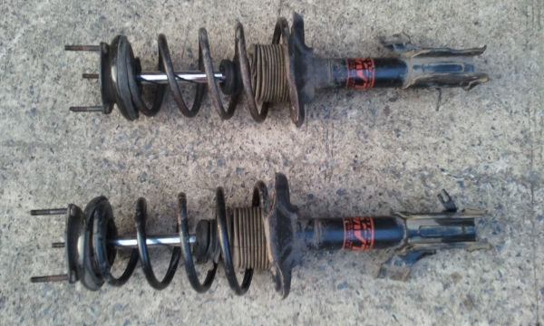 ขายโช้คหน้า นิสสัน sunny neo