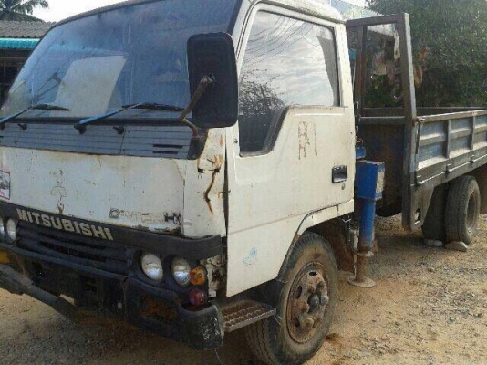 รถมิตซู 6 ล้อ  ติดเครน 2.5 ตัน.  115 แรงม้า.  ( ขายคู่ )   / รถ  โตโยต้า  ฟอร์คลิฟต์   ยกได้ 2 ตันครึ่ง.     สนใจติดต่อ 081 - 6079515