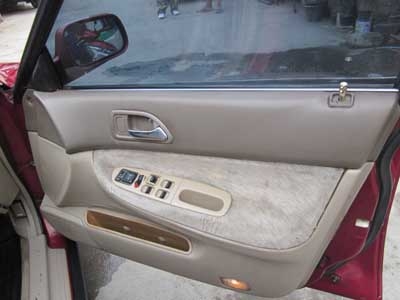 Honda Accord ปี 97 สีแดง เกียร์ ออโต้ เครื่อง 2.2 รถสวยพร้อมใช้