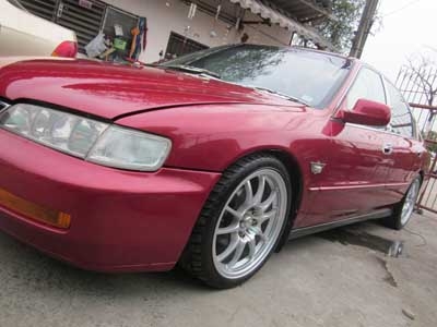 Honda Accord ปี 97 สีแดง เกียร์ ออโต้ เครื่อง 2.2 รถสวยพร้อมใช้