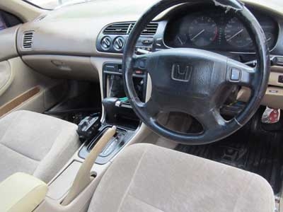 Honda Accord ปี 97 สีแดง เกียร์ ออโต้ เครื่อง 2.2 รถสวยพร้อมใช้