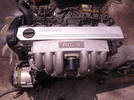 ขายเครื่องยนต์ดีเซล Nissan RD28 Auto สวยๆ