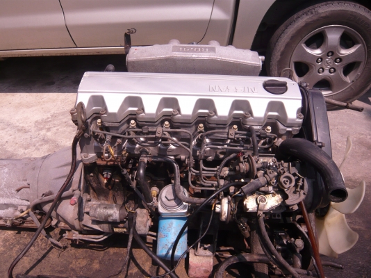 ขายเครื่องยนต์ดีเซล Nissan RD28 Auto สวยๆ