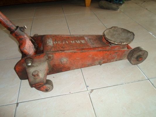 จระเข้ยกของ  สภาพเดิม ๆ ขายตามสภาพ   1,500 ใครซ่อมเป็น ขายให้ถูก ๆ