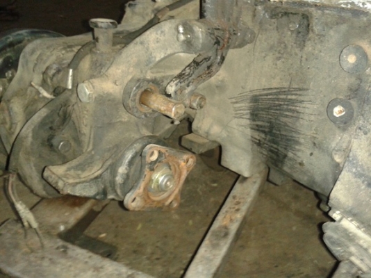 แล้วขาย เกียร์4wd จี๊พมิตซูเก่าญี่ปุ่นชนเครื่อง 4DR6 turbo สภาพสวยอุปกรณ์ครบตามรูปเลย ราคา16,000บาท.