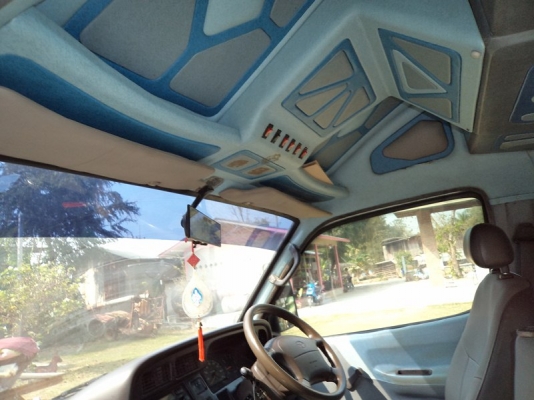 ขายรถตู้หัวจรวดหลังคาสูง ขายรถตู้หัวจรวดหลังคาสูง