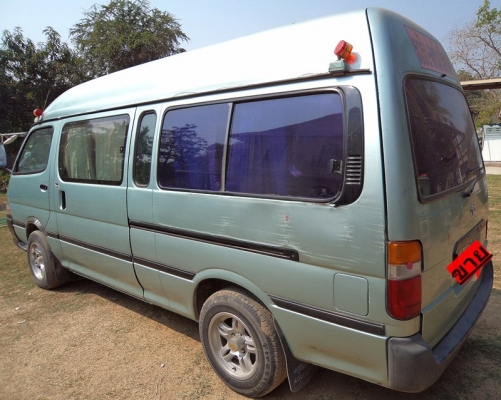 ขายรถตู้หัวจรวดหลังคาสูง ขายรถตู้หัวจรวดหลังคาสูง