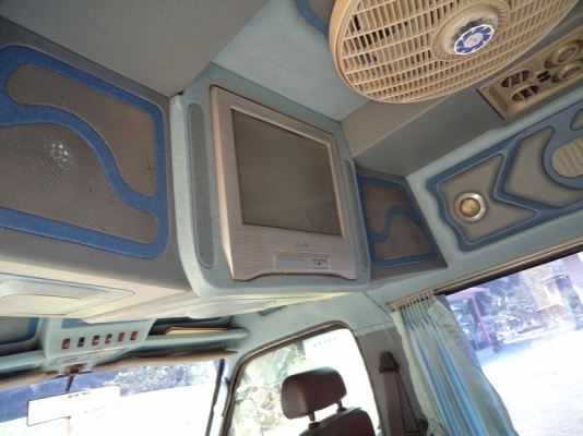 ขายรถตู้หัวจรวดหลังคาสูง ขายรถตู้หัวจรวดหลังคาสูง