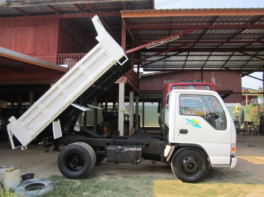 ขายรถดั๊มญี่ปุ่น3คิว ISUZU NKR 66E 120 แรงม้า