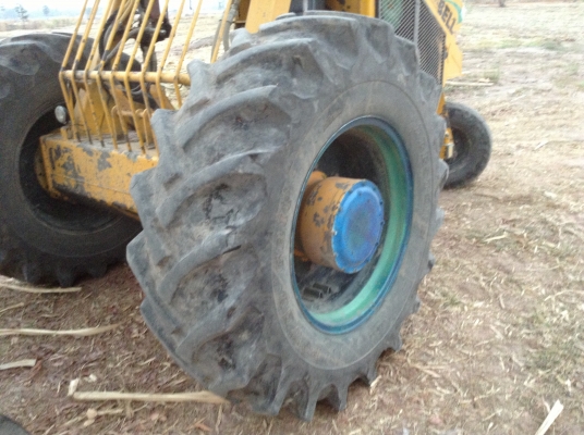 ขายรถคีบอ้อย 3 ล้อ. 3 ตัว