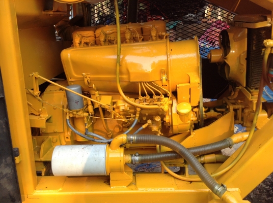 ขายรถคีบอ้อย 3 ล้อ. 3 ตัว