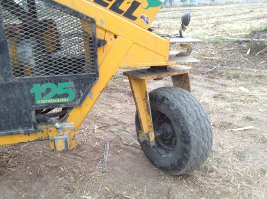 ขายรถคีบอ้อย 3 ล้อ. 3 ตัว