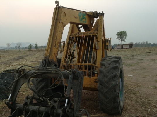 ขายรถคีบอ้อย 3 ล้อ. 3 ตัว